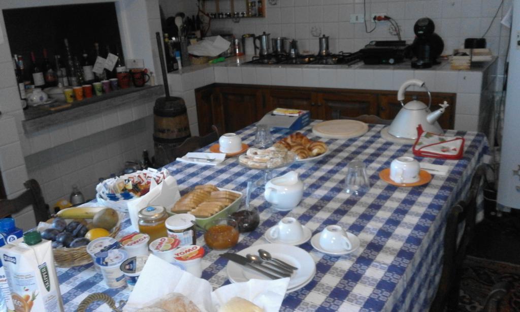 Affittacamere Casa Ramonda Neive Esterno foto